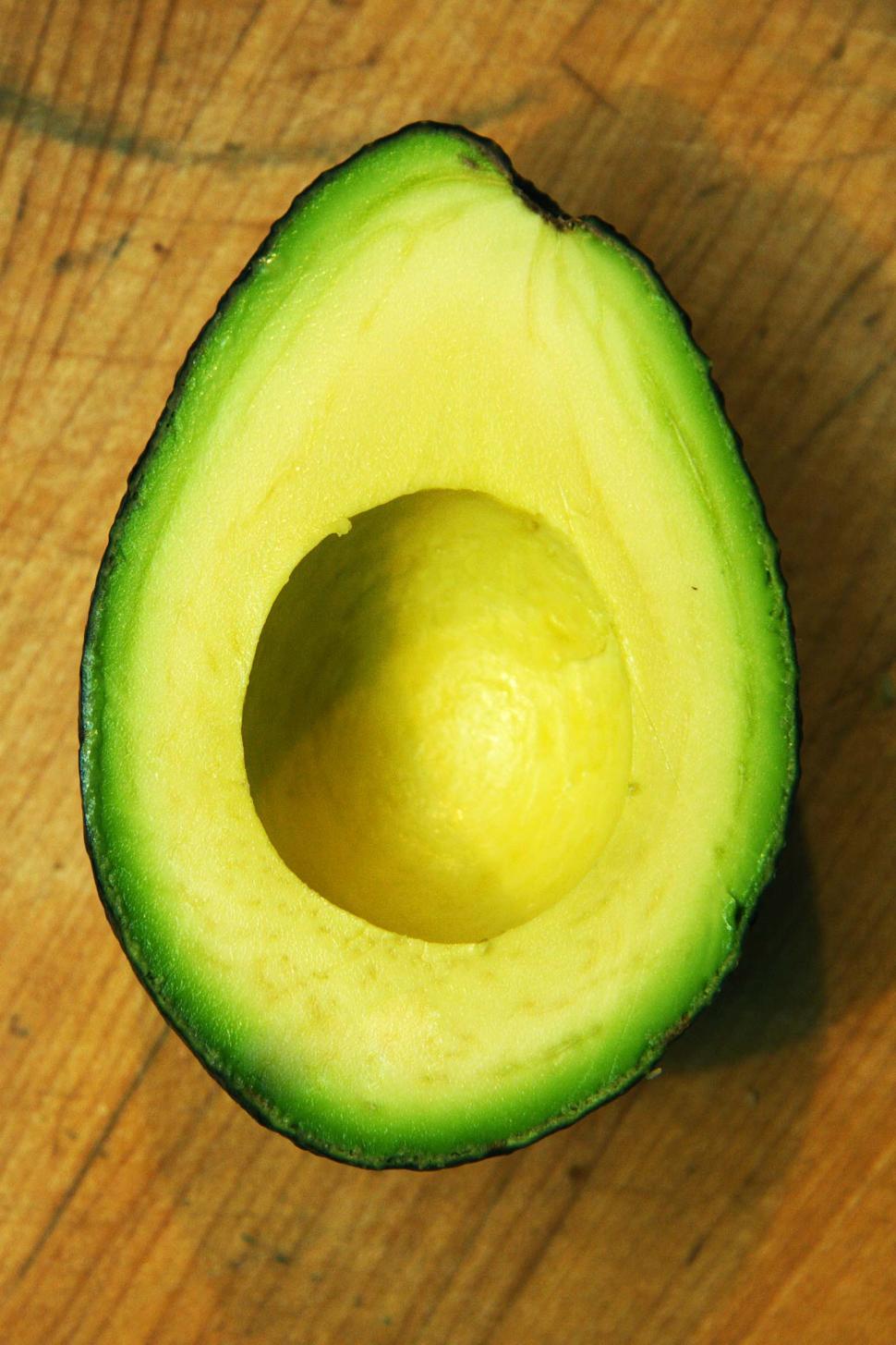 Free Image of Half an avocado 