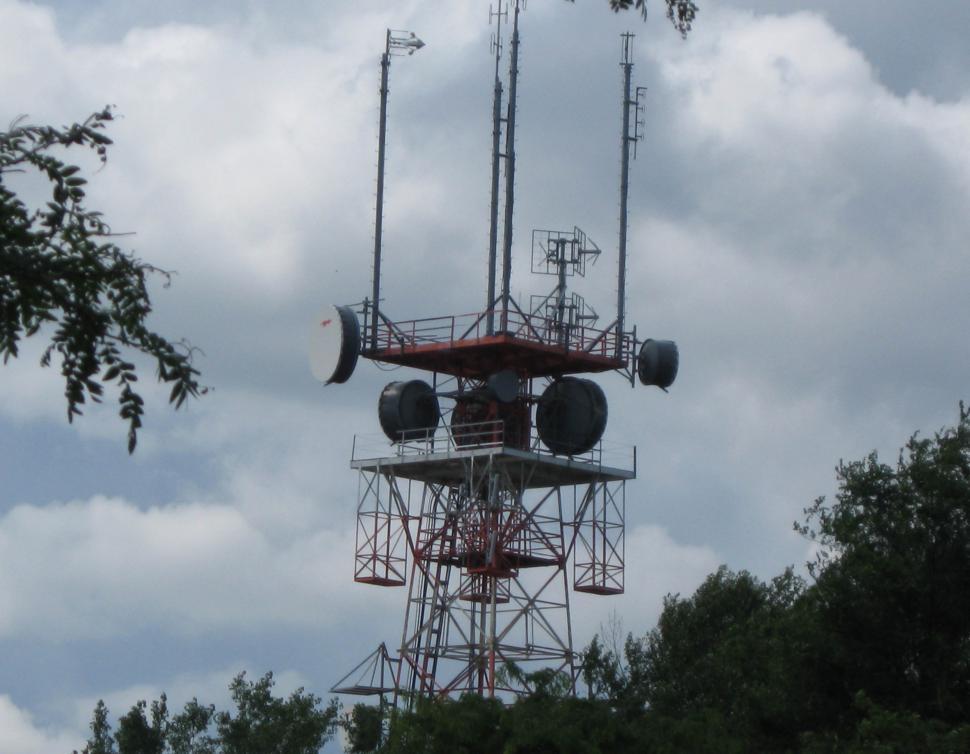 Free Image of Tower With Antennas 