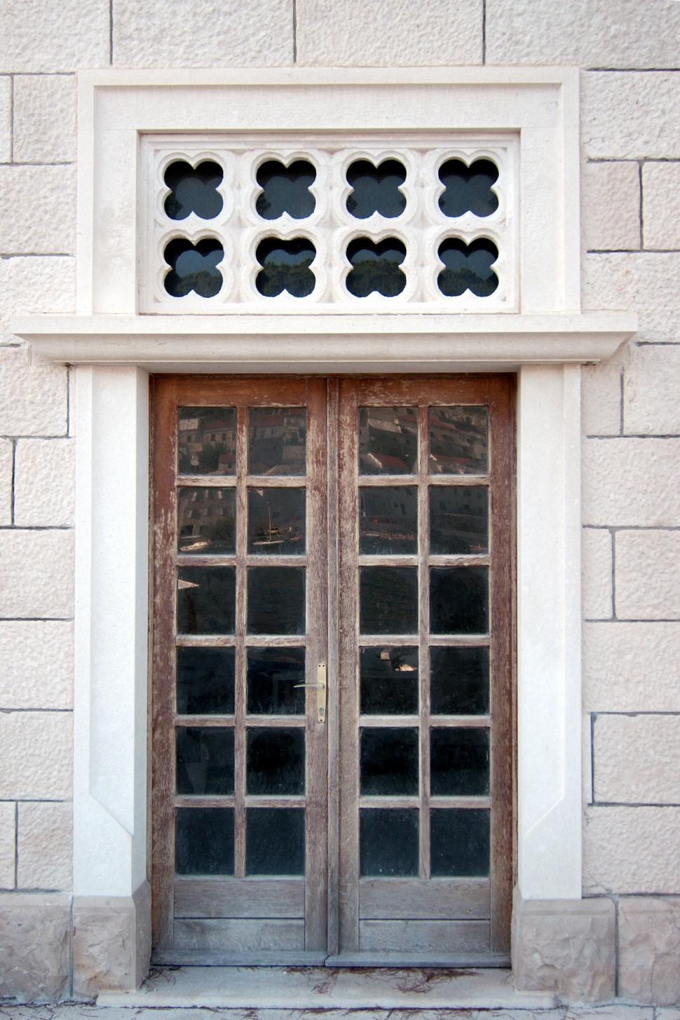 Free Image of The door 
