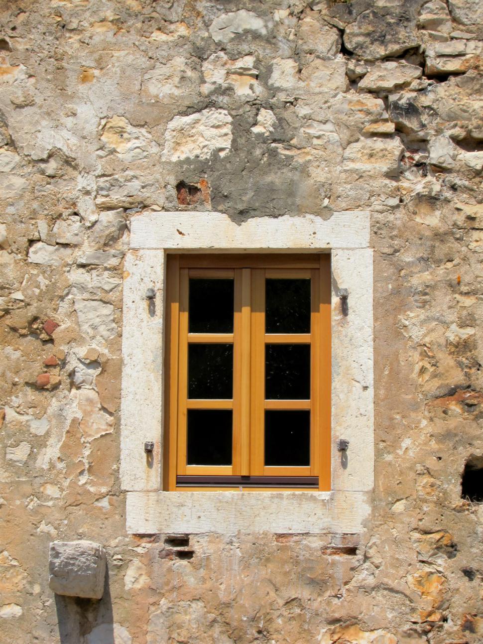 Free Image of Stone window 