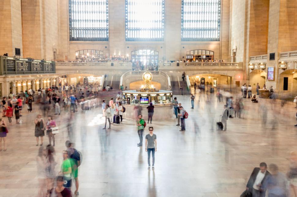 Grand Central Station busy with rushing passengers