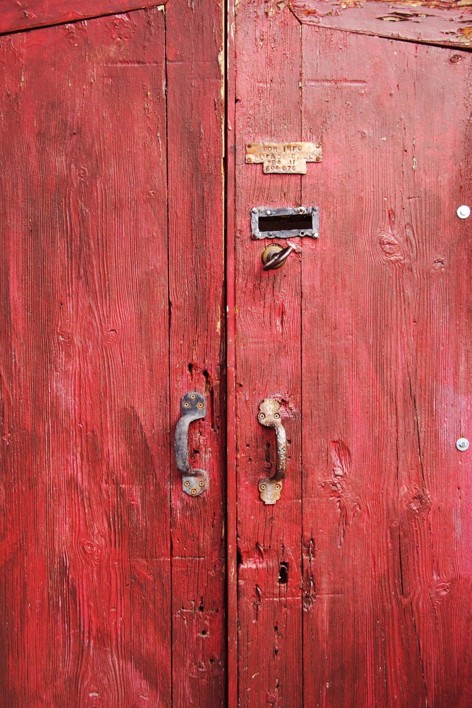 Free Image of Red wooden doors 