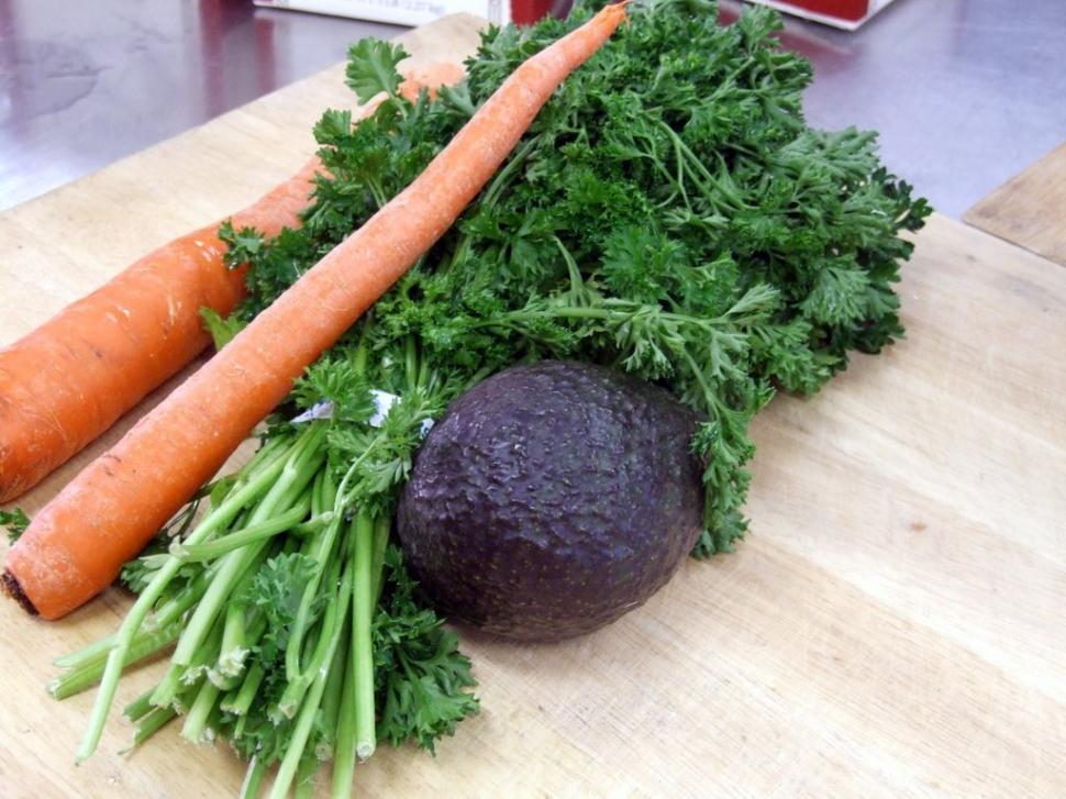 Free Image of Carrots and Parsley 