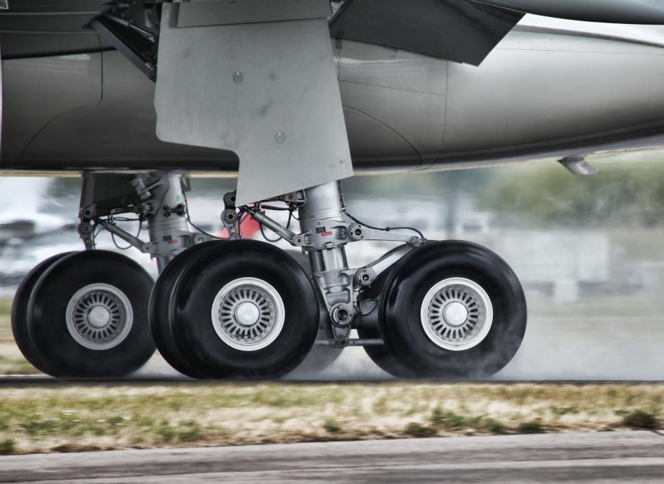 Free Image of Aircraft Landing Gears 
