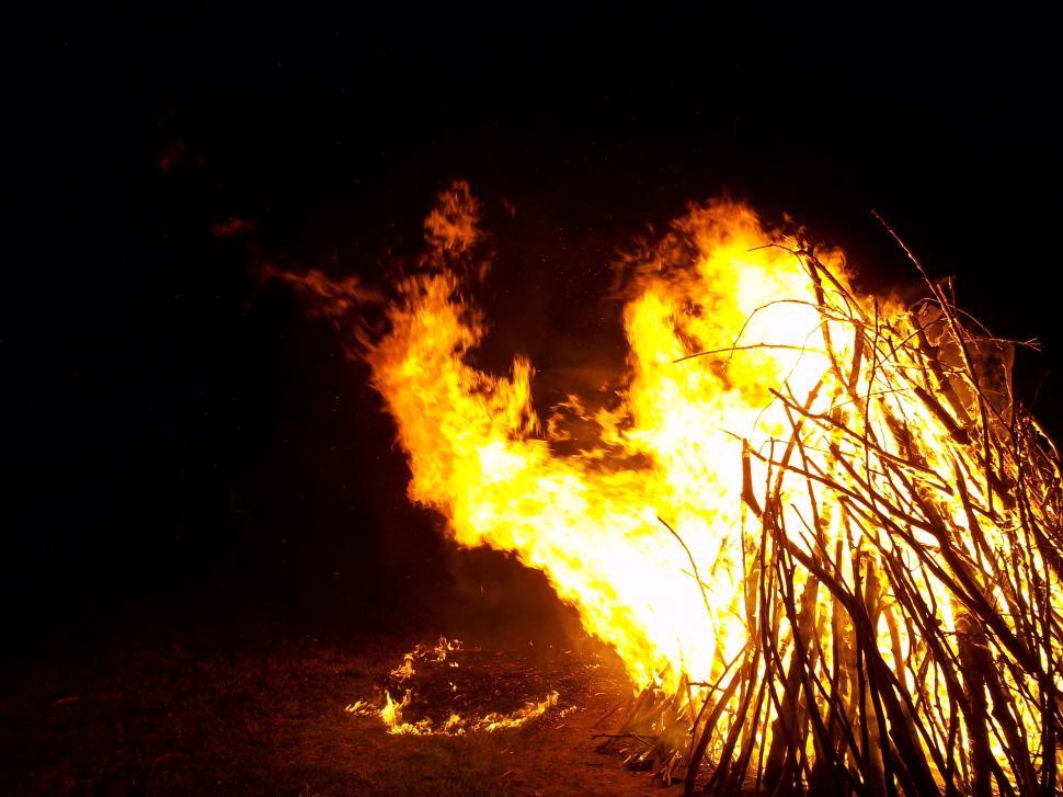 Free Image of Bonfire at night - Pagan Spring Equinox 