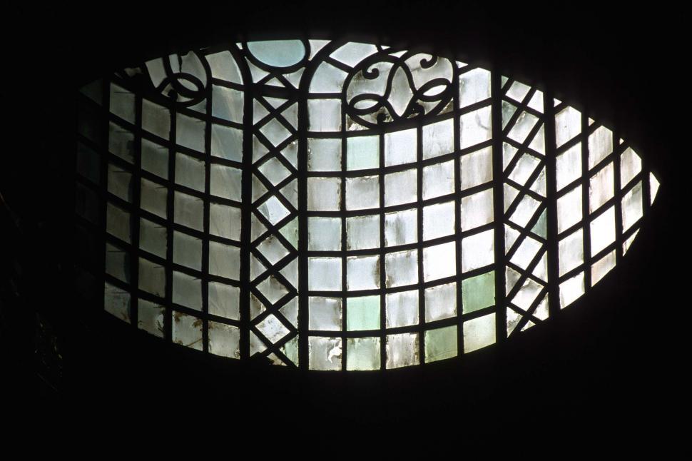 Free Image of Close-Up of a Window in a Building 