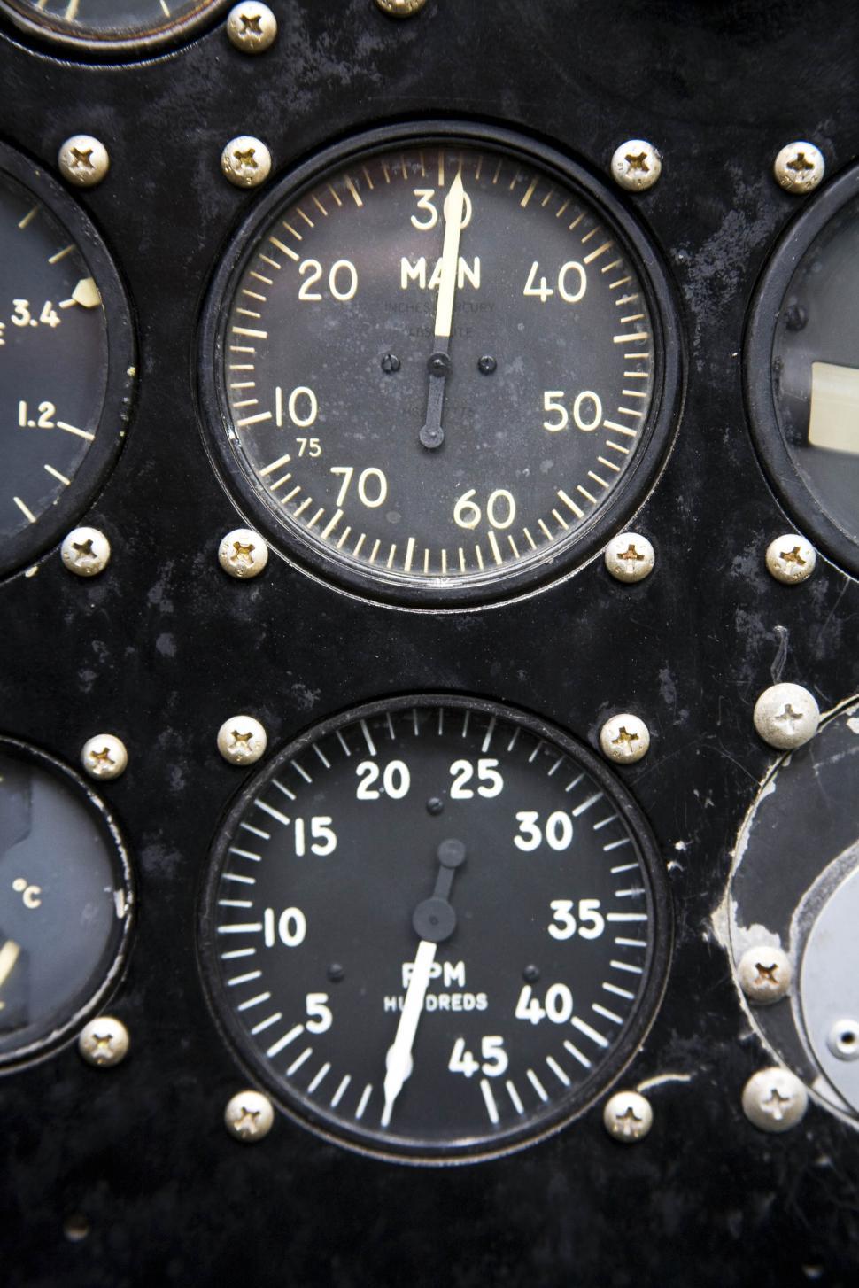 Free Image of different aircraft gauges 