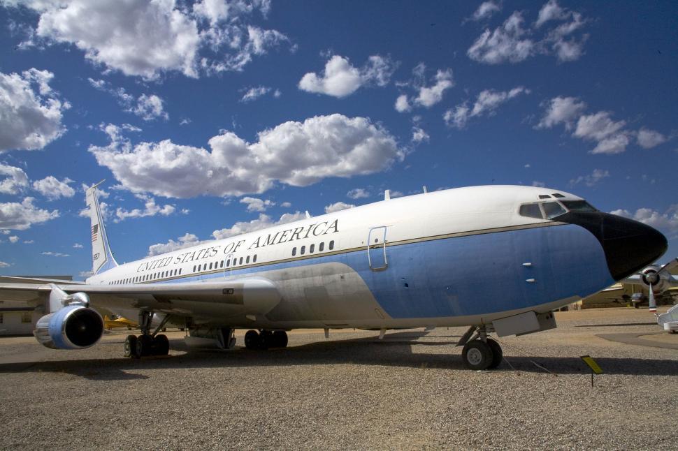 Free Image of historic air force one 