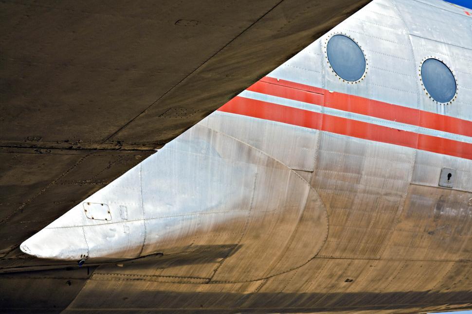Free Image of Airplane fuselage 