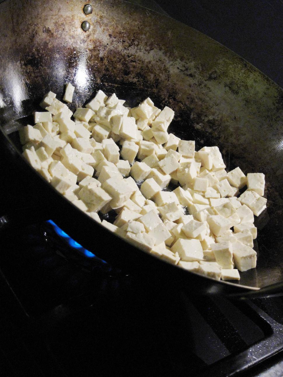 Free Image of Tofu in Wok 