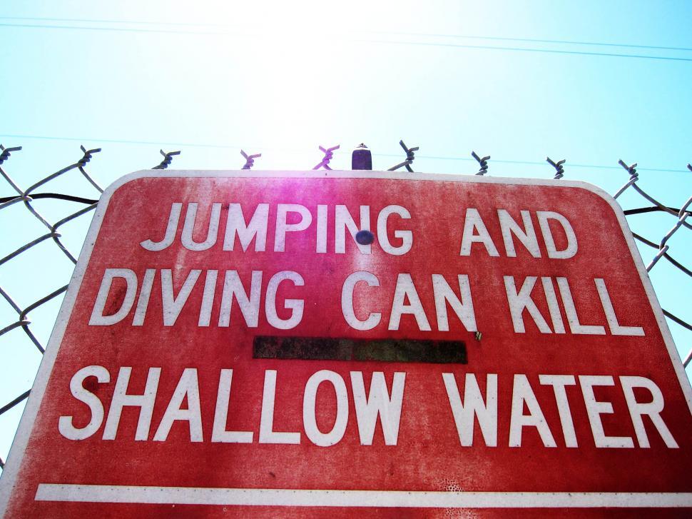Free Image of no diving 