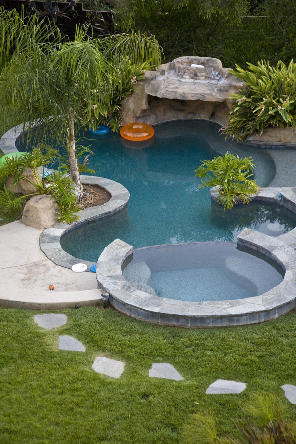 Free Image of Outdoor Pool 