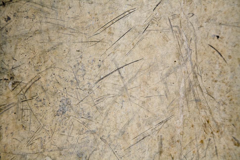 Free Image of Scratched wall 