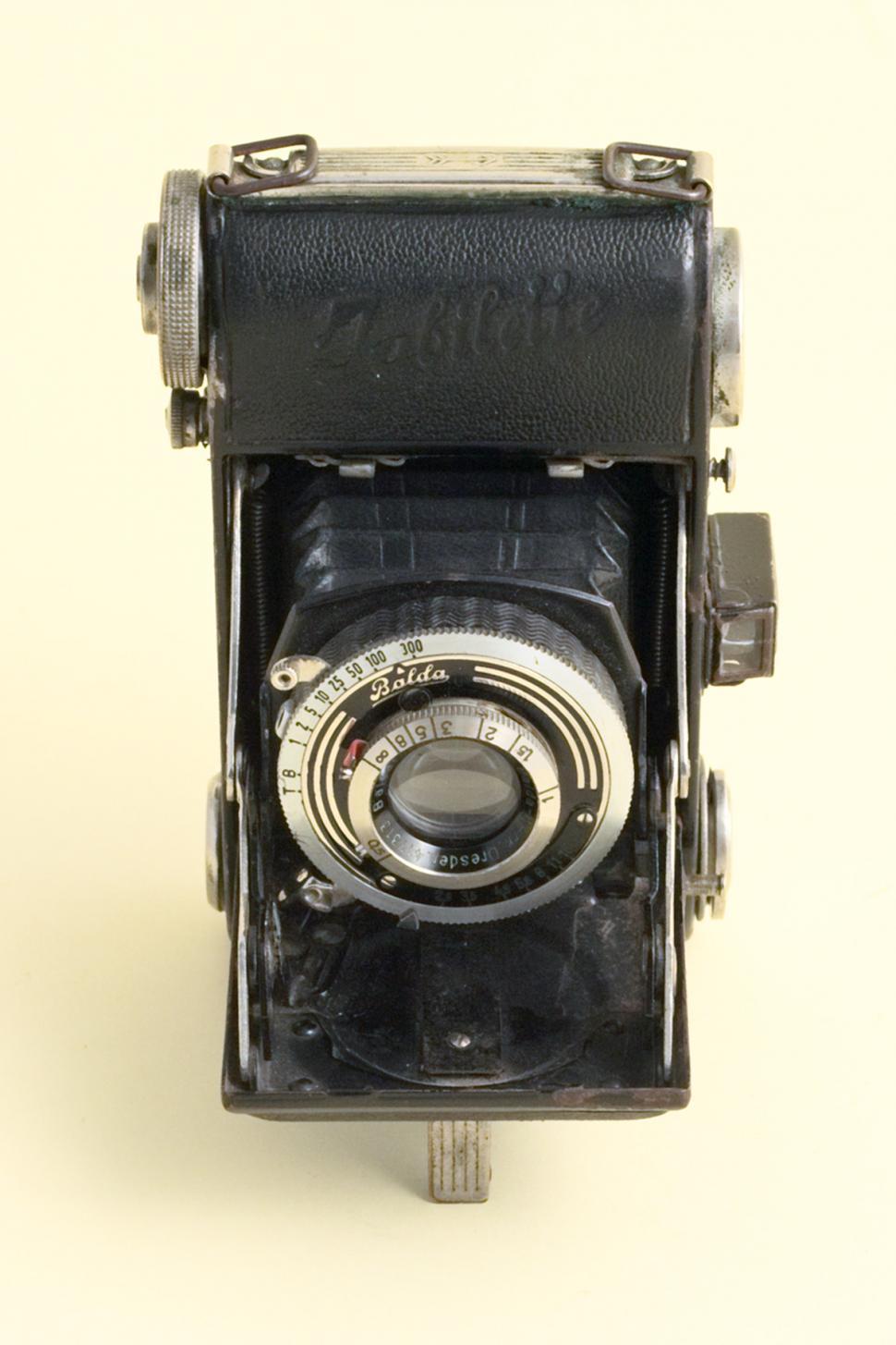 Free Image of Old camera 