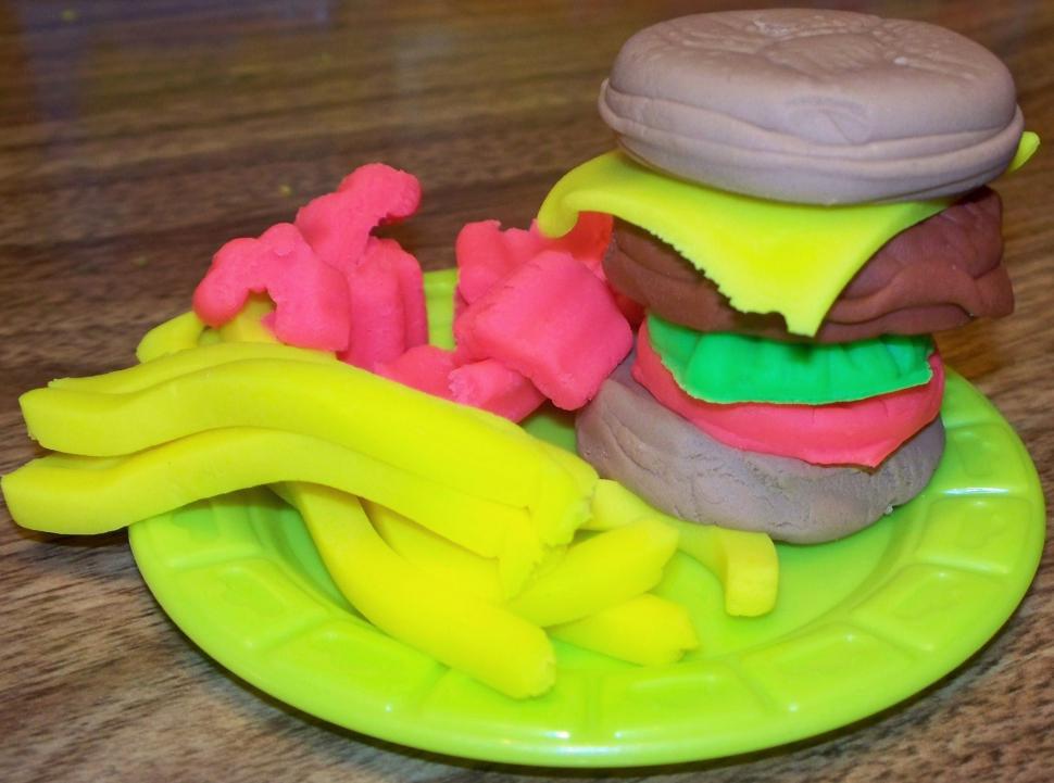 Free Image of Clay dough hamburger toy 
