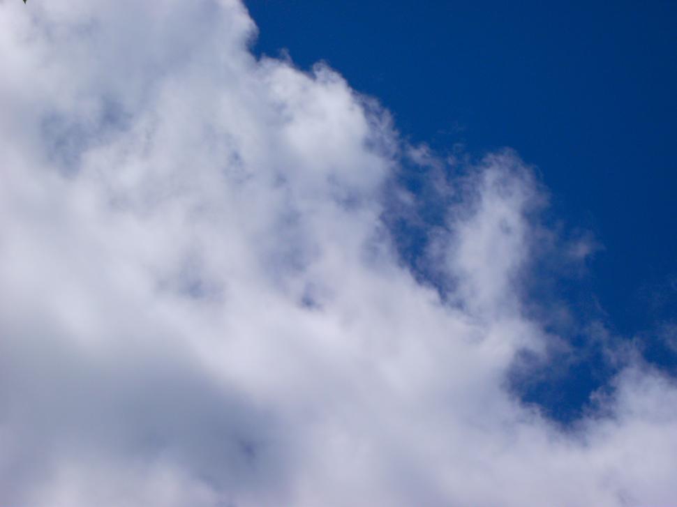 Free Image of Blue sky white clouds #1 
