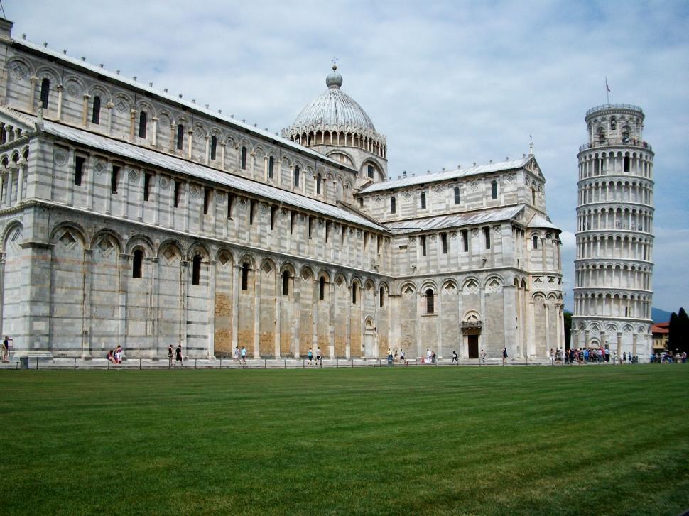 Free Image of Leaning Tower and Dom, Pisa, Italy 