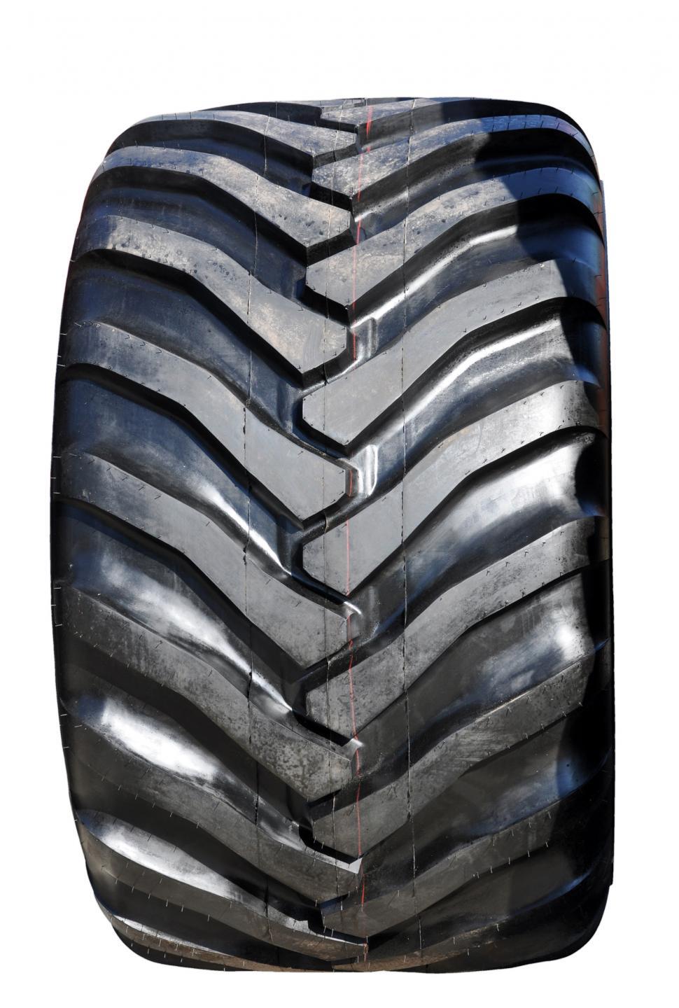 Free Image of Tractor tyre 