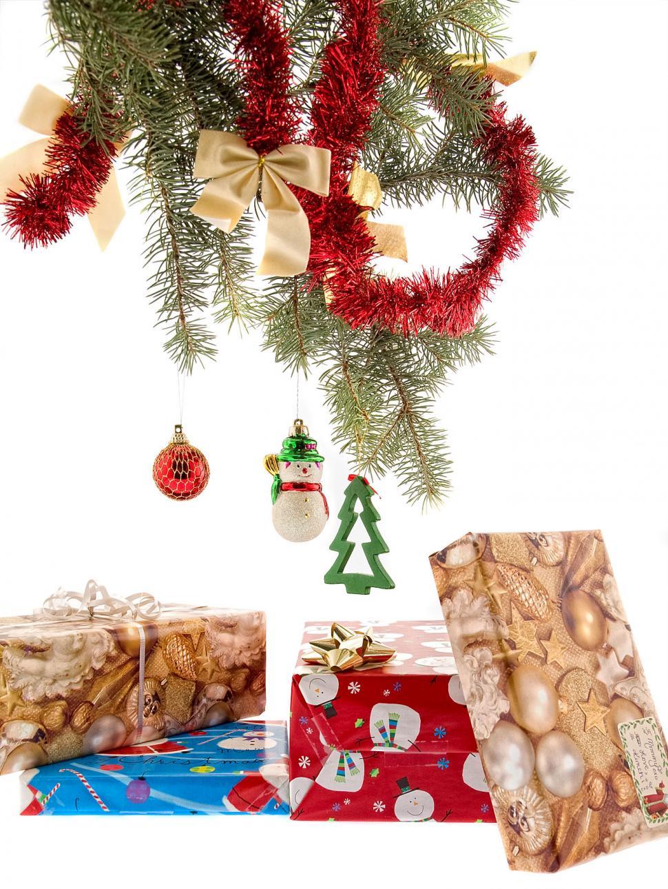 Free Image of Christmas Decorations 