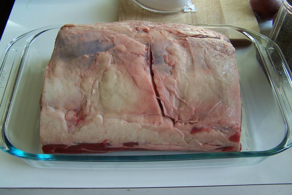 Free Image of Large Piece of Meat in Glass Dish 