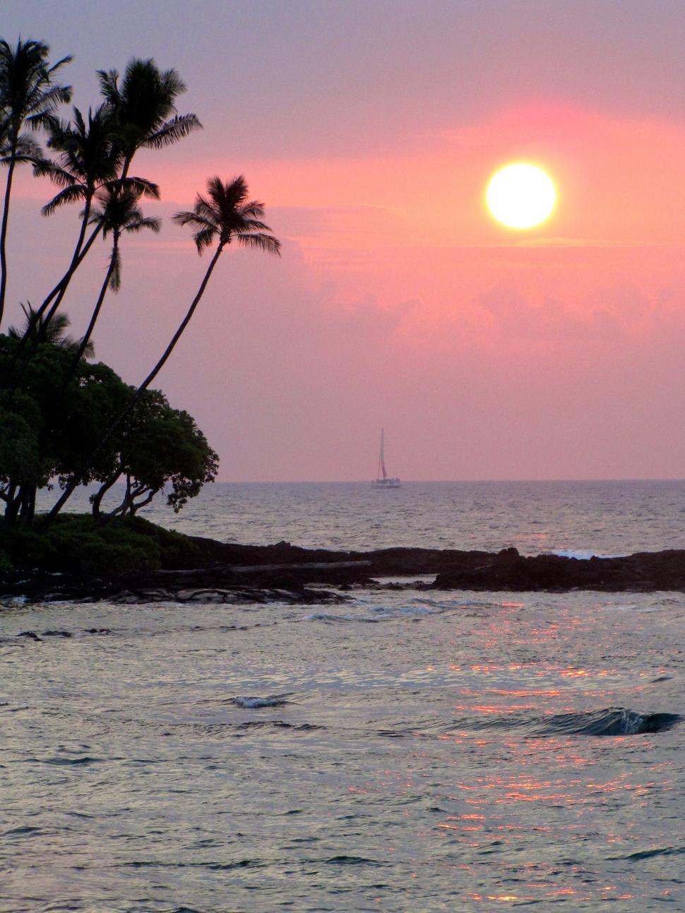 Free Image of Hawaiian Sunset 