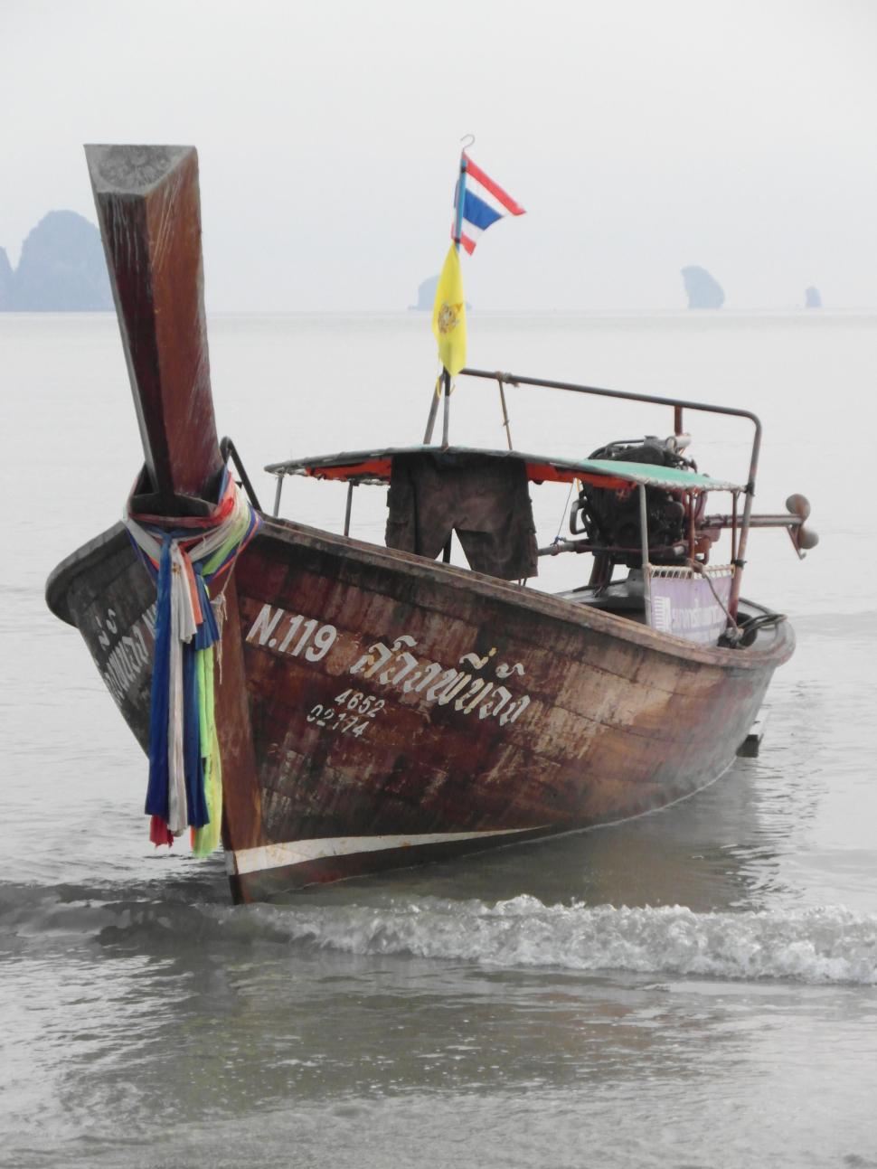 Free Image of Traditional Long Tail Boat 