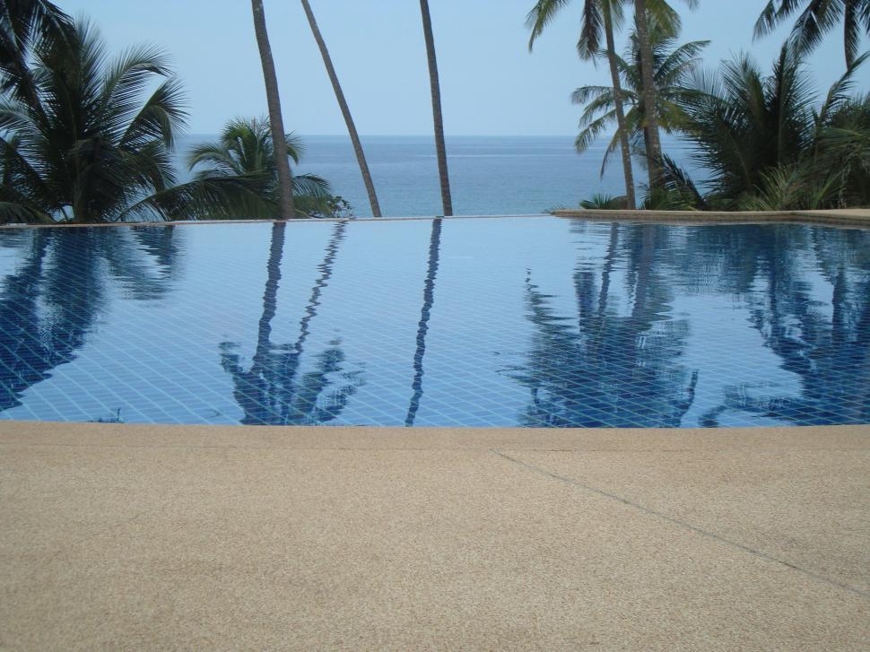 Free Image of Tropical Ocean View Swimming Pool 