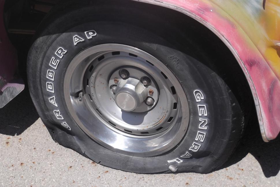 Free Image of Flat Tire 