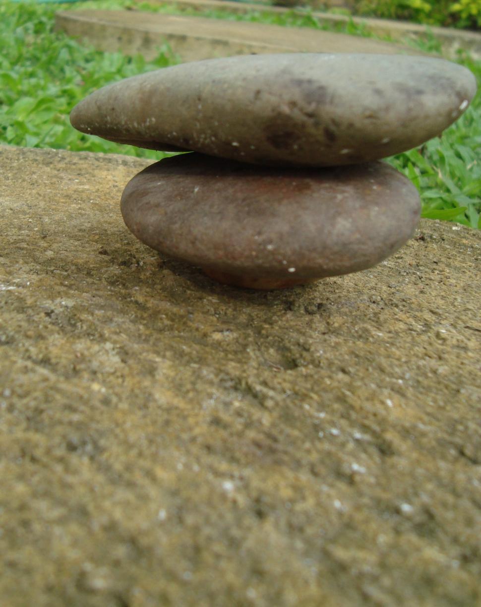 Free Image of Pebble Balance 