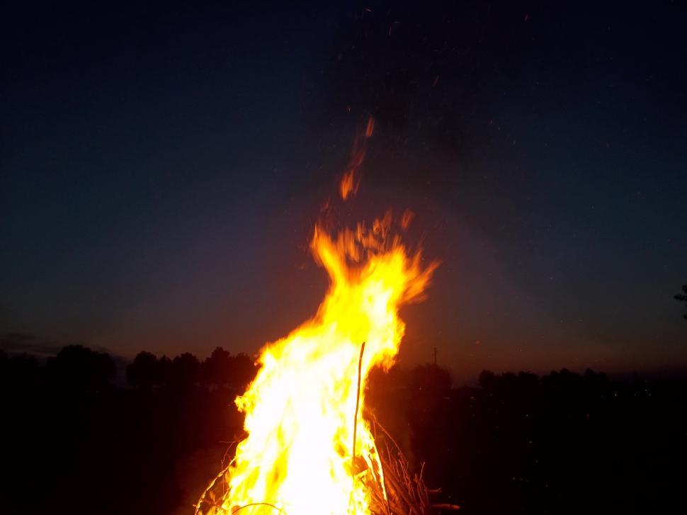 Free Image of Bonfire at night - Autumn Equinox 