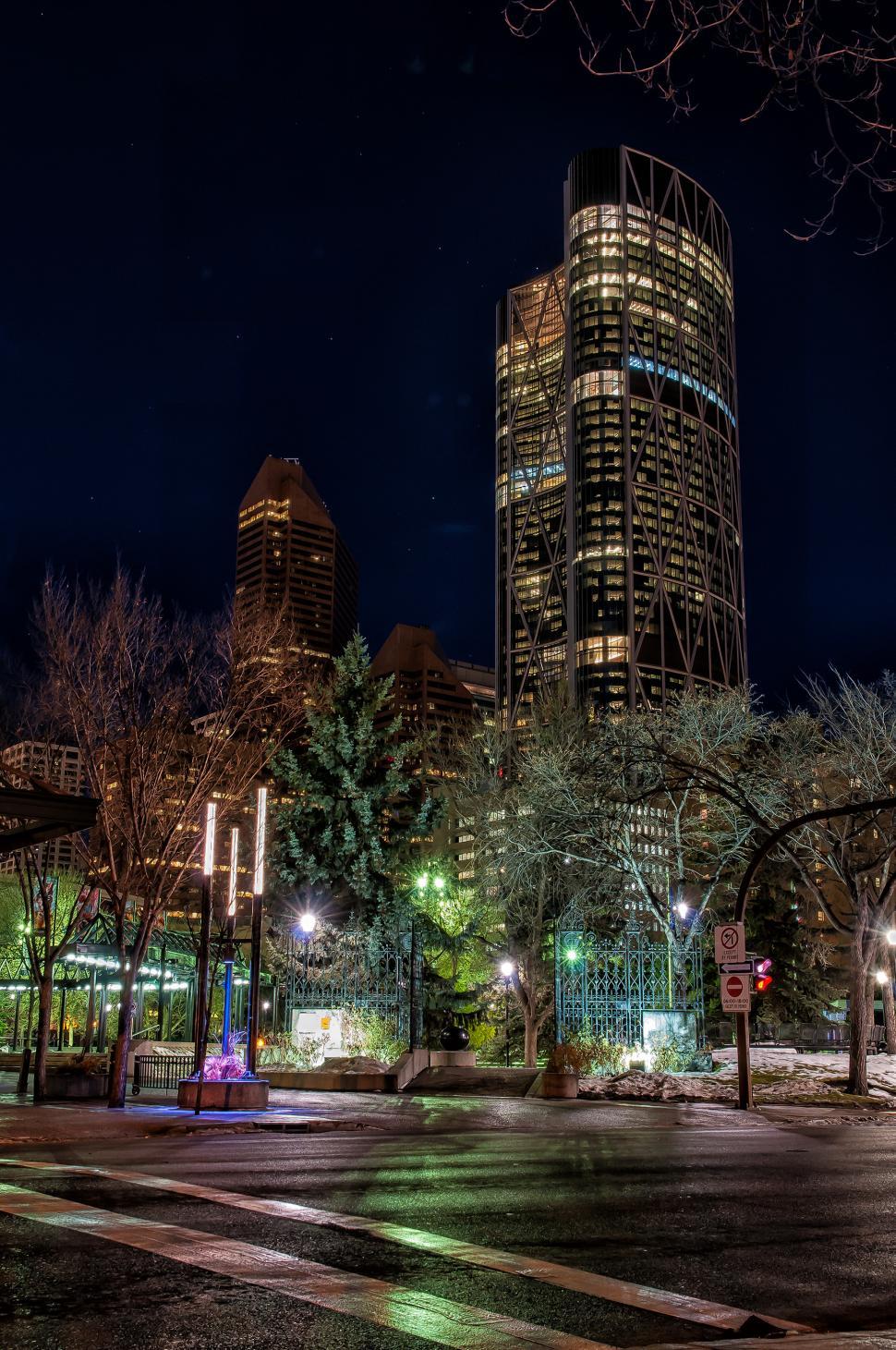 Free Image of Calgary Skyscraper at Night 