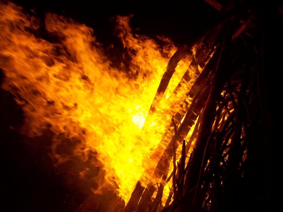 Free Image of Bonfire with flames - Pagan Remembrance 