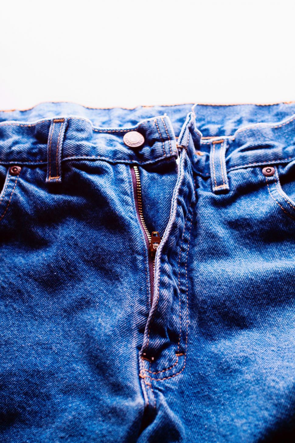 Free Image of Jeans 