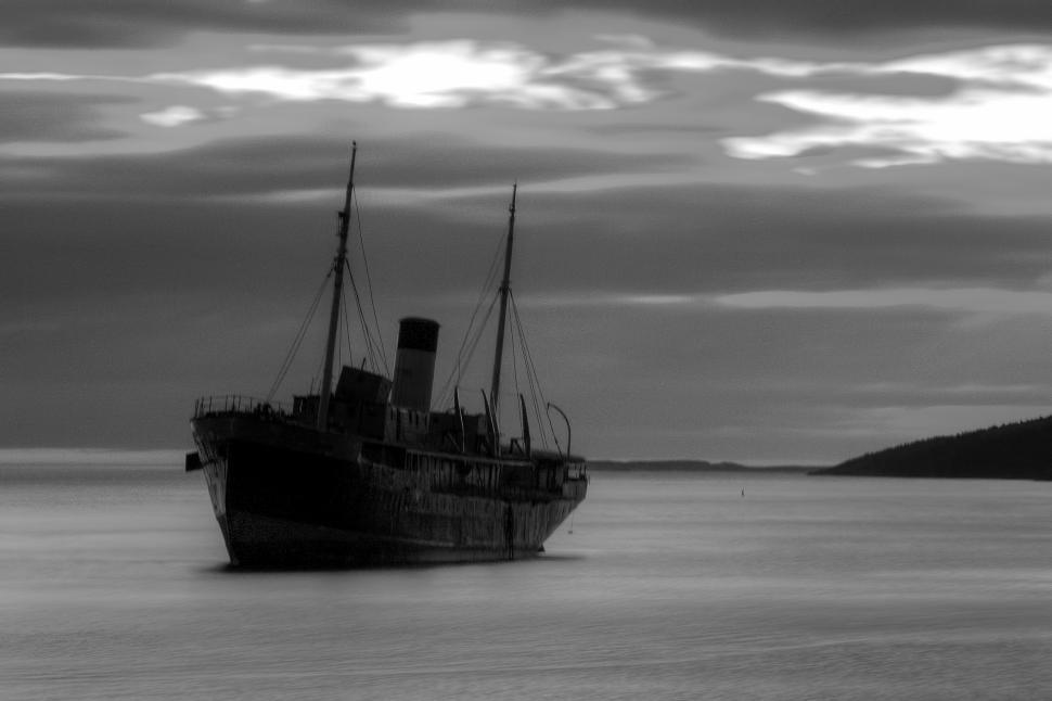 Free Image of Shipwreck 