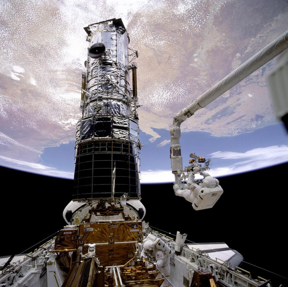 Free Image of Hubble First Servicing EVA 