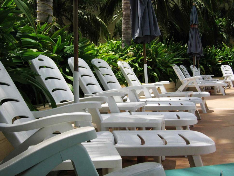 Free Image of Pool side chair 