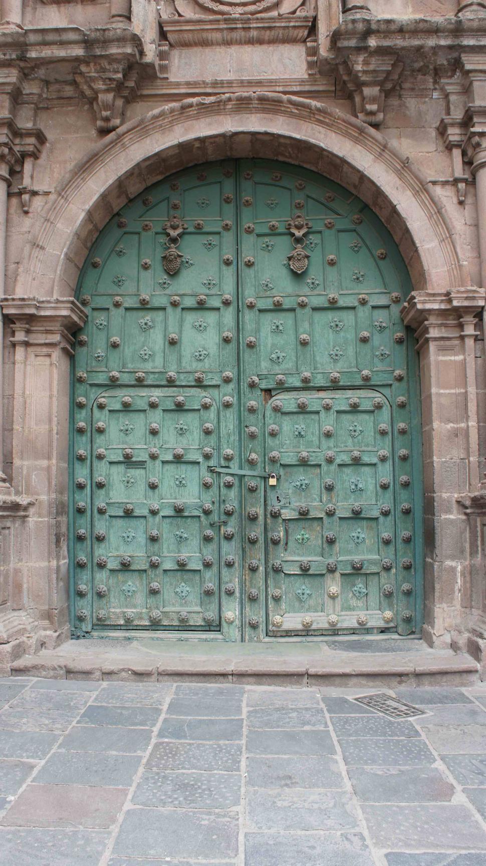 Free Image of The Green Door 
