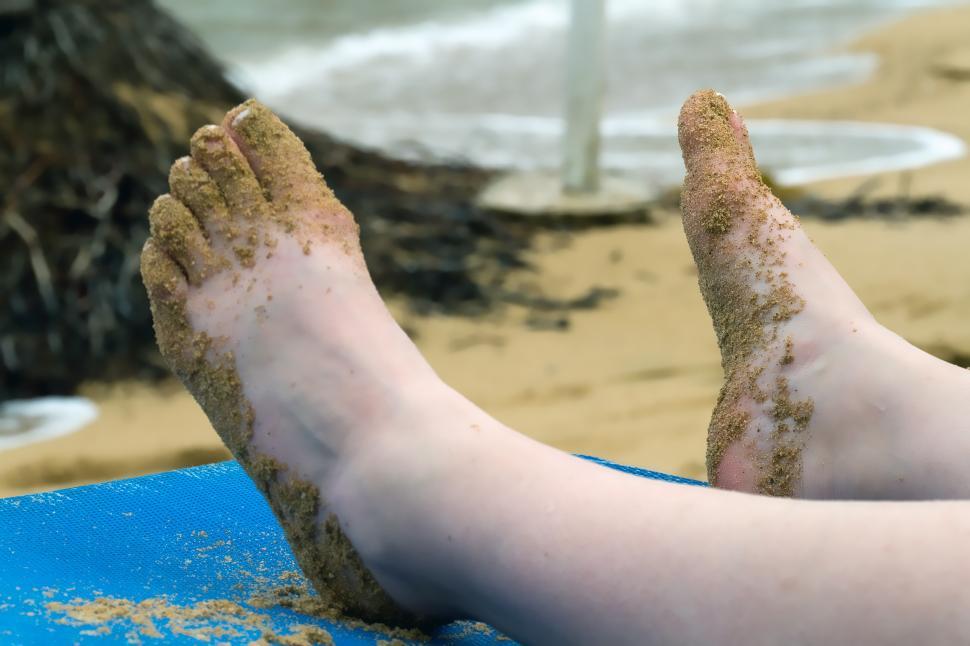 Free Image of Sand and feet 