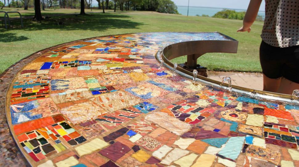 Free Image of Mosaic Water Fountain 