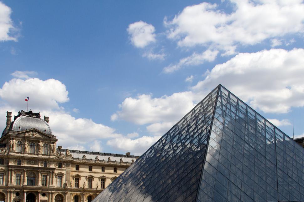 Free Image of Louvre 