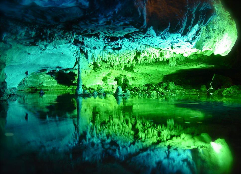 Free Image of Cave Reflection of Stalgtites 