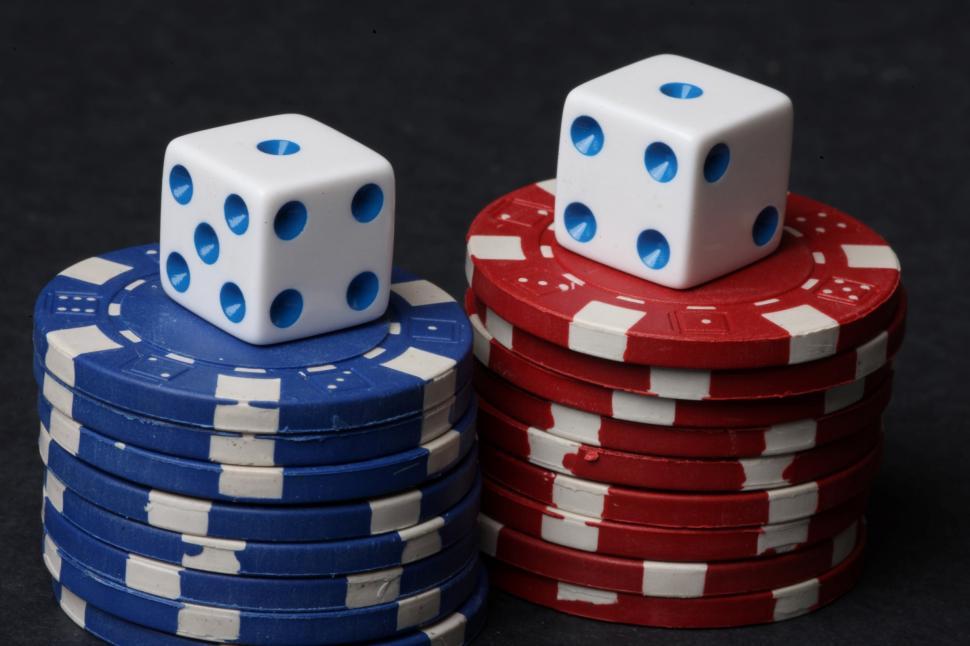 Free Image of Dice and Poker chips on black 