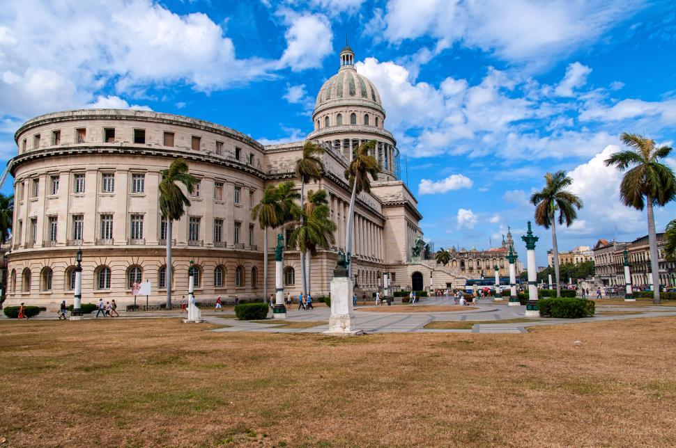 Free Image of The Capitol Building in Havana 
