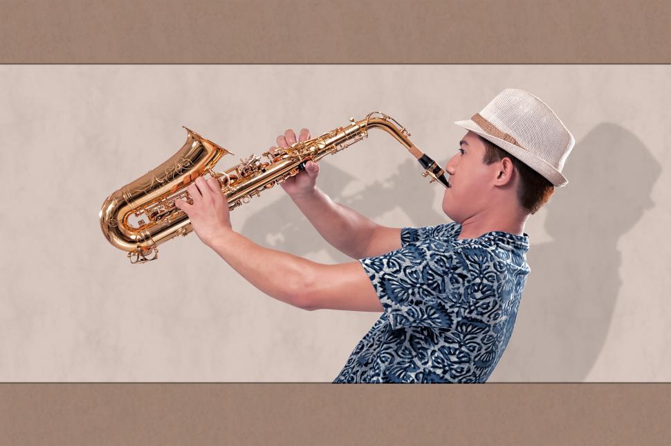 Free Image of Man on the saxophone 