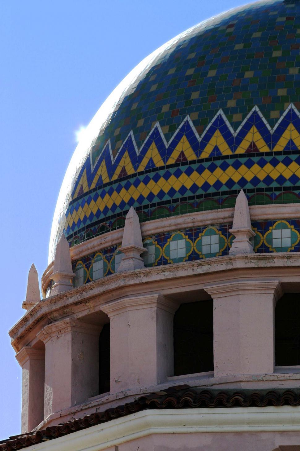 Free Image of Tucson courthouse dome 