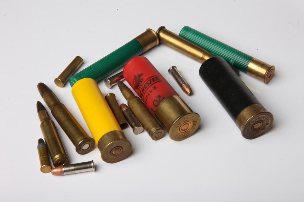 Free Image of Various bullets and knife 
