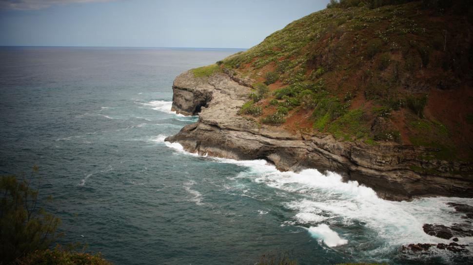 Free Image of Hawaiian Cliffs 