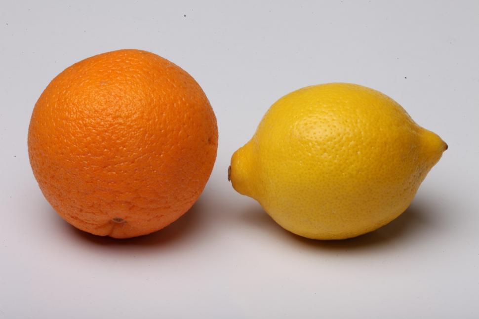 Free Image of Orange and Lemon 