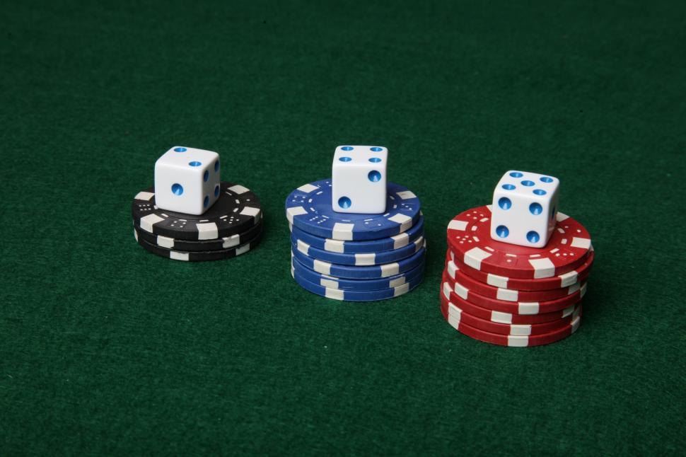 Free Image of Poker chips and dice 