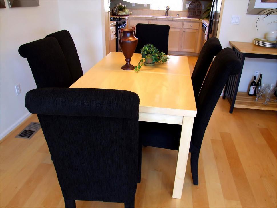 Free Image of Dining Rooms 
